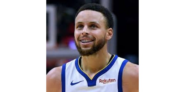 Curry donó millones para financiar la construcción del equipo de golf. Curry donó millones para financiar la construcción del equipo de golf.